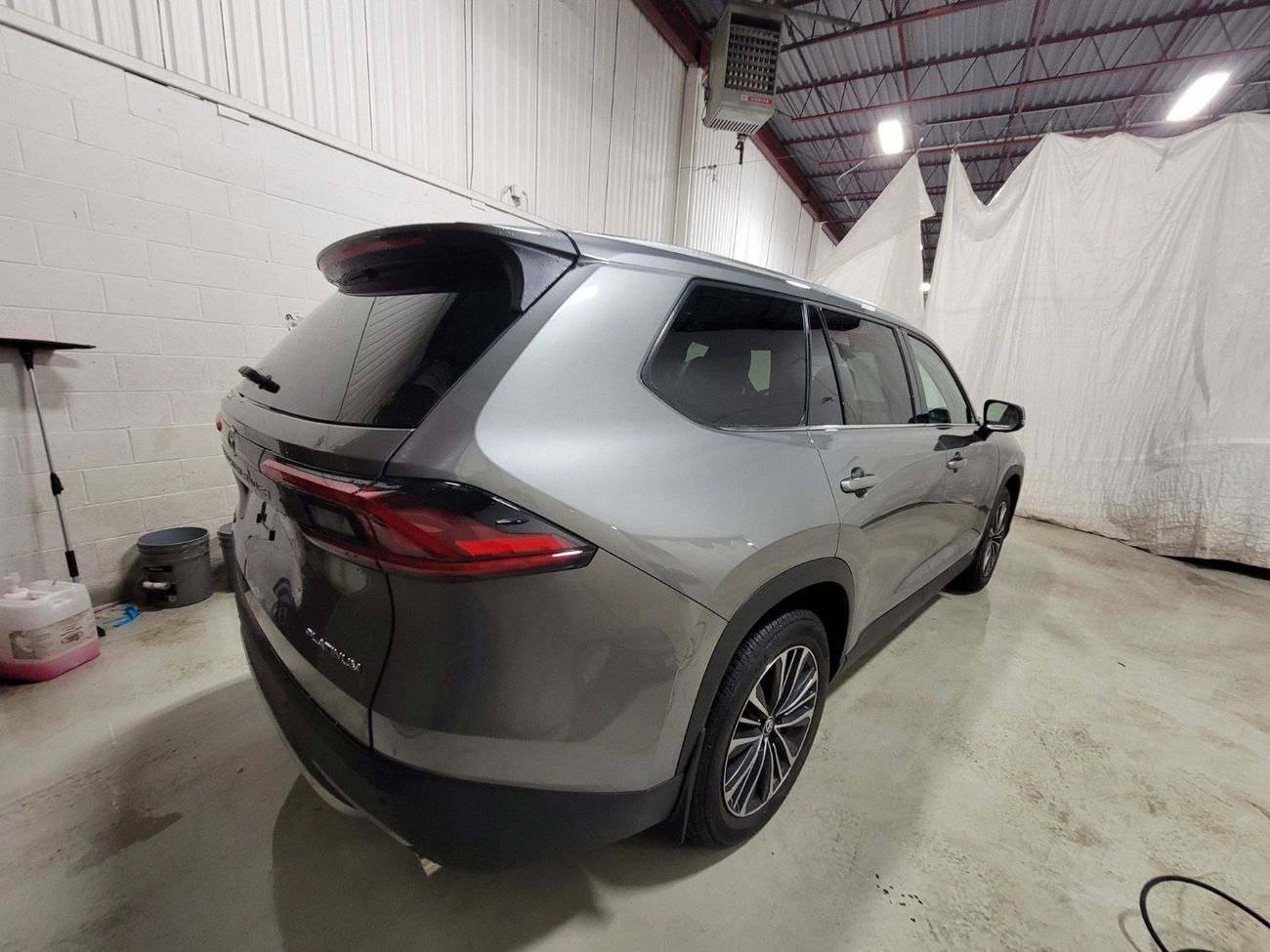 Toyota Grand Highlander PLATINUM HYBRID MAX