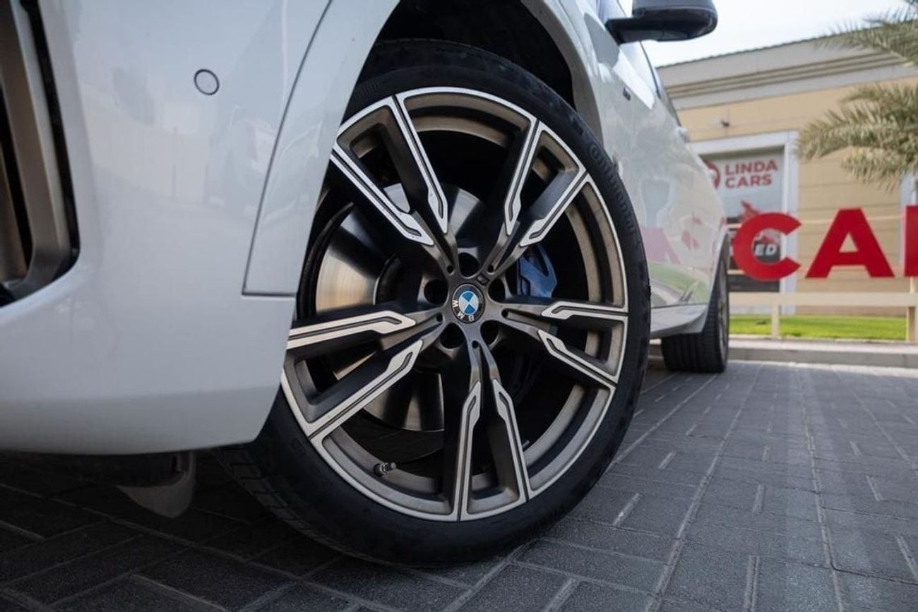 بي أم دبليو X5 50i M Sport 4.4L BMW X5 M50i M-Sport 2021 GCC under Agency Warranty and Service Contract with Flexib
