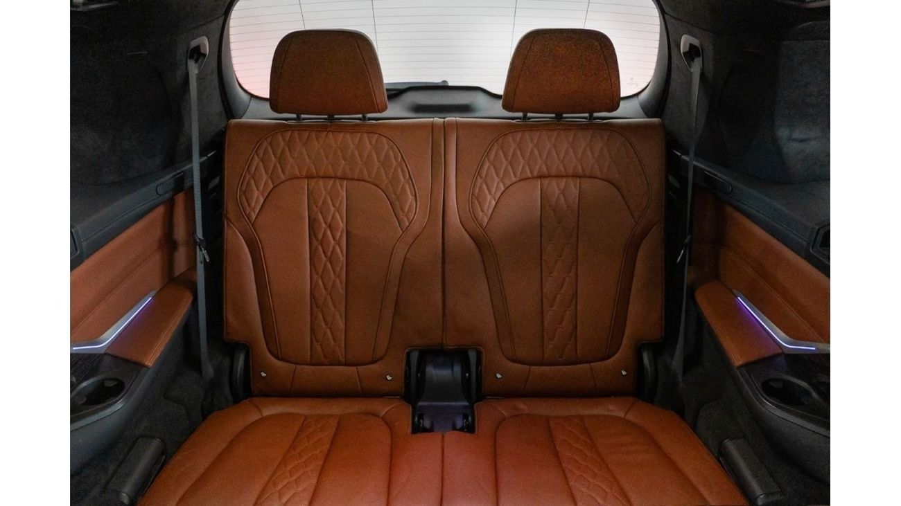 BMW X7 M50i 2022 BMW X7 50i M-Sport / Full BMW Service History & BMW Service Contract