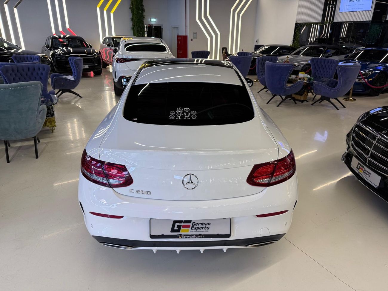 مرسيدس بنز C 200 كوبيه 2017 Mercedes-Benz C200 Coupe - GCC - Low Mileage - Good Condition
