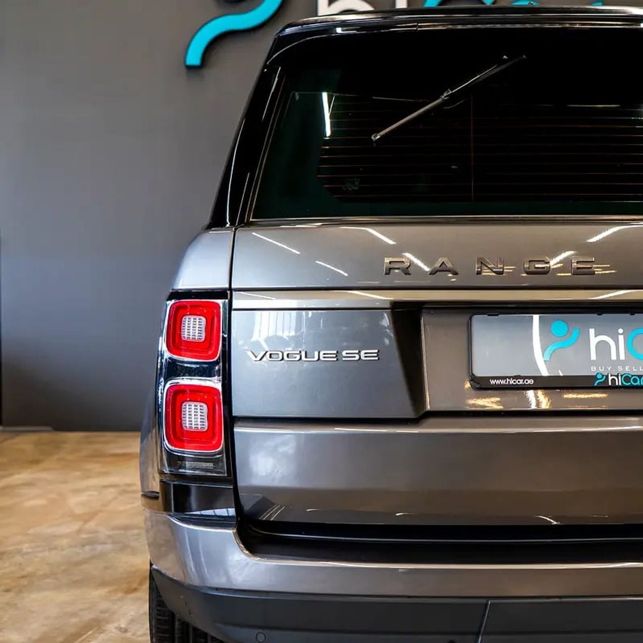 لاند روفر رينج روفر Vogue SE 5.0L 2,682 pm • 0% Downpayment • Vogue SE • 1 Year Warranty