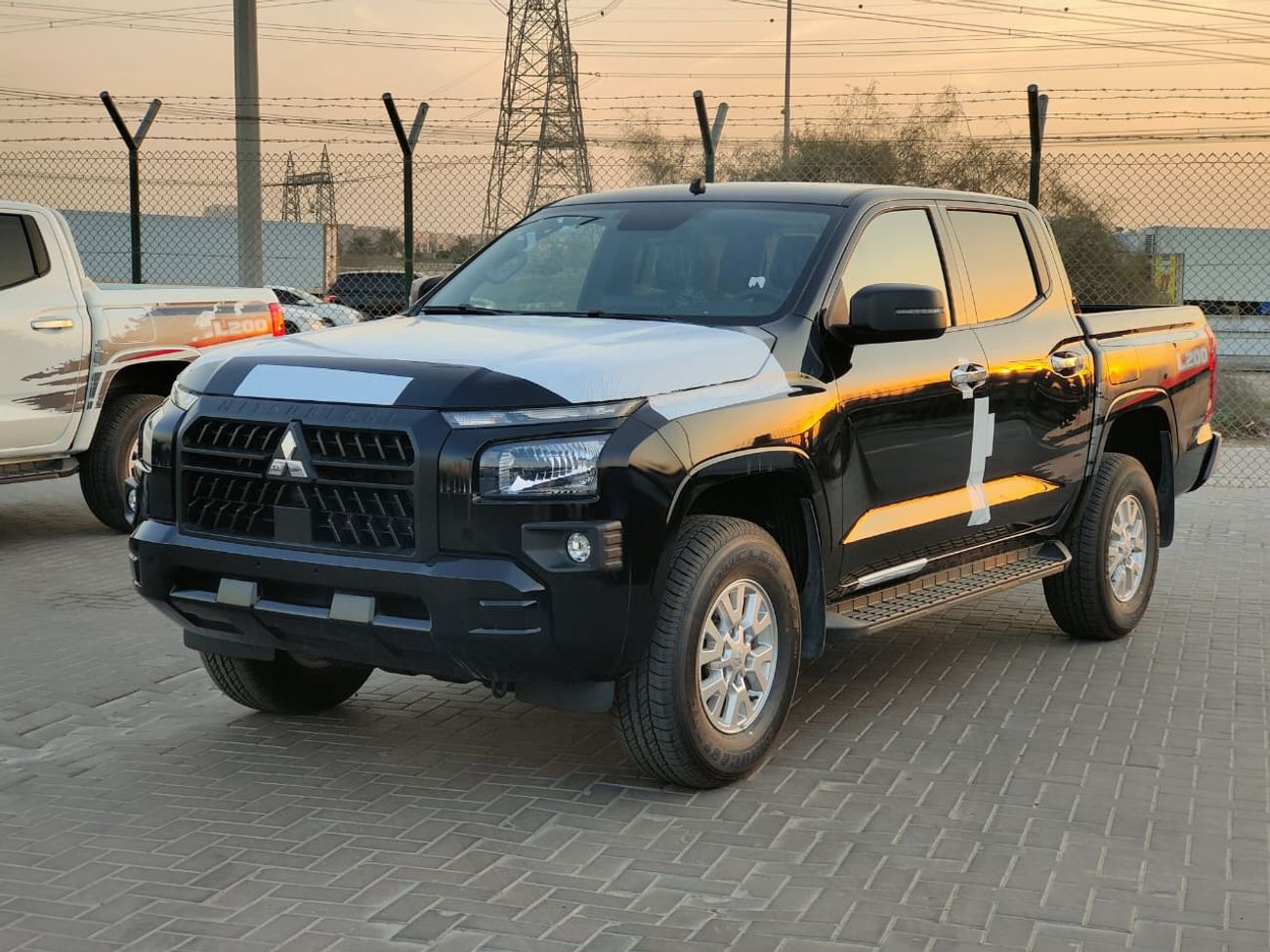 ميتسوبيشي L200 MITSUBISHI L200 PETROL GLX 2.4L 2025