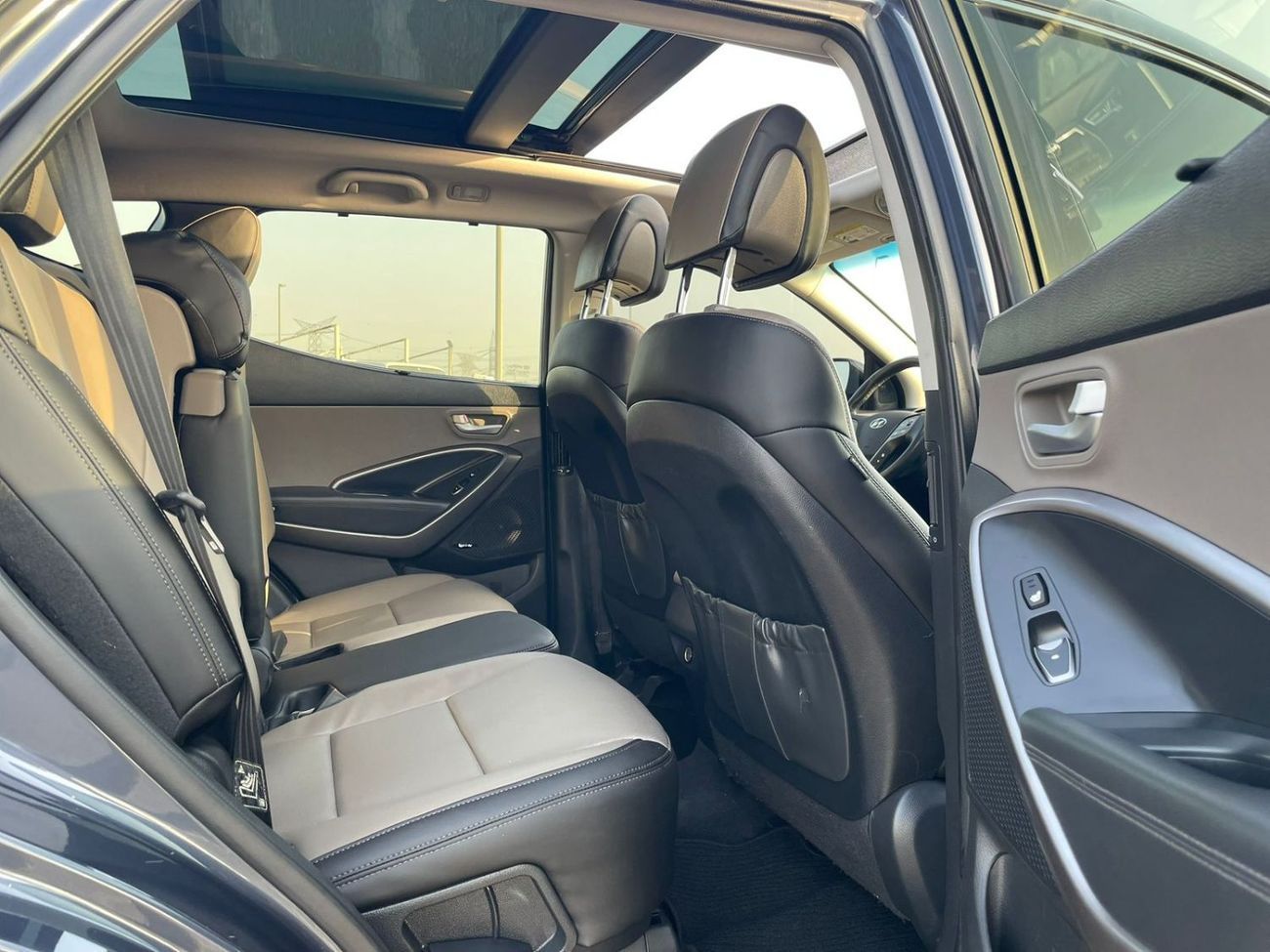 هيونداي سانتا في 2015 Hyundai Santa Fe Sports Ultimate Full Option Panoramic - 2.0L V4 Turbo - AWD 4x4 - Full Screen