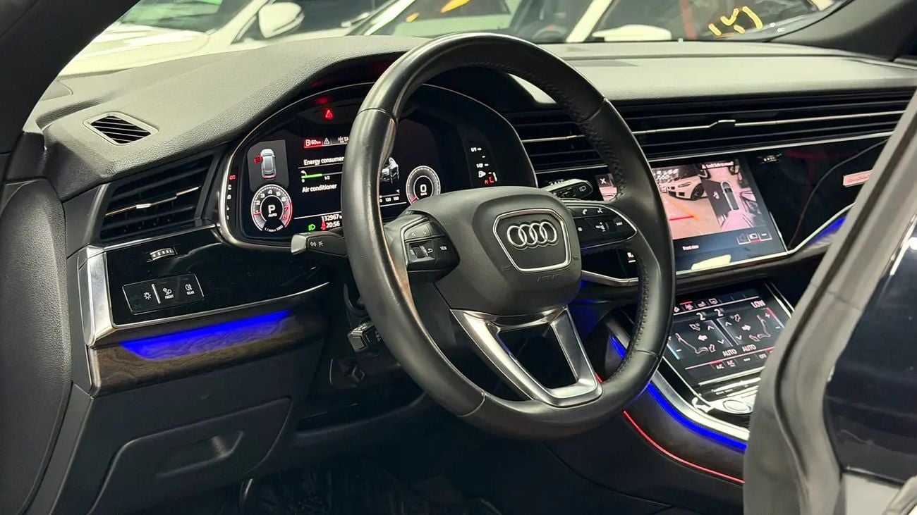 Audi Q8 55 TFSI S-LINE