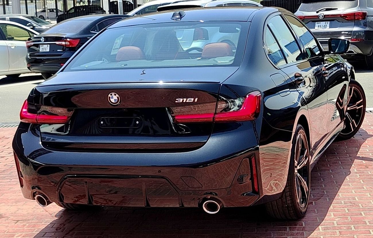 بي أم دبليو 318i LUXURY M SPORT PACKAGE LUXURY M SPORT PACKAGE