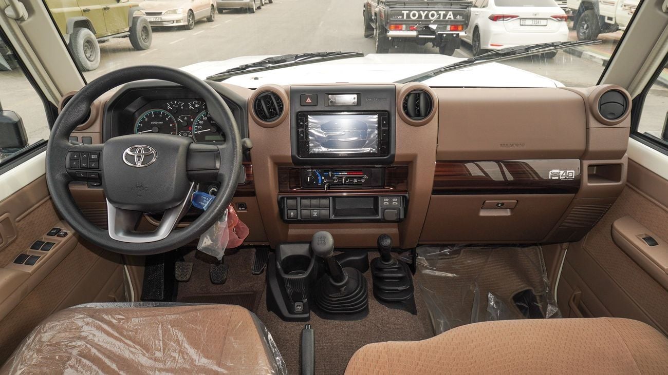 تويوتا لاند كروزر 70 LC76 Hardtop 4.0L Petrol V6 5Doors, M/T 2025