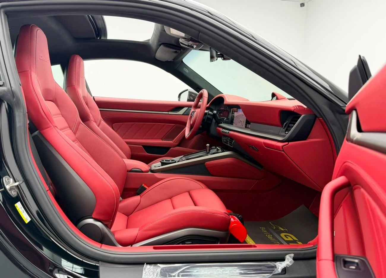 بورش 911 2026 Porsche 911 Turbo S T-Hybrid, May/2028 Porsche Warranty, Excellent Condition, GCC