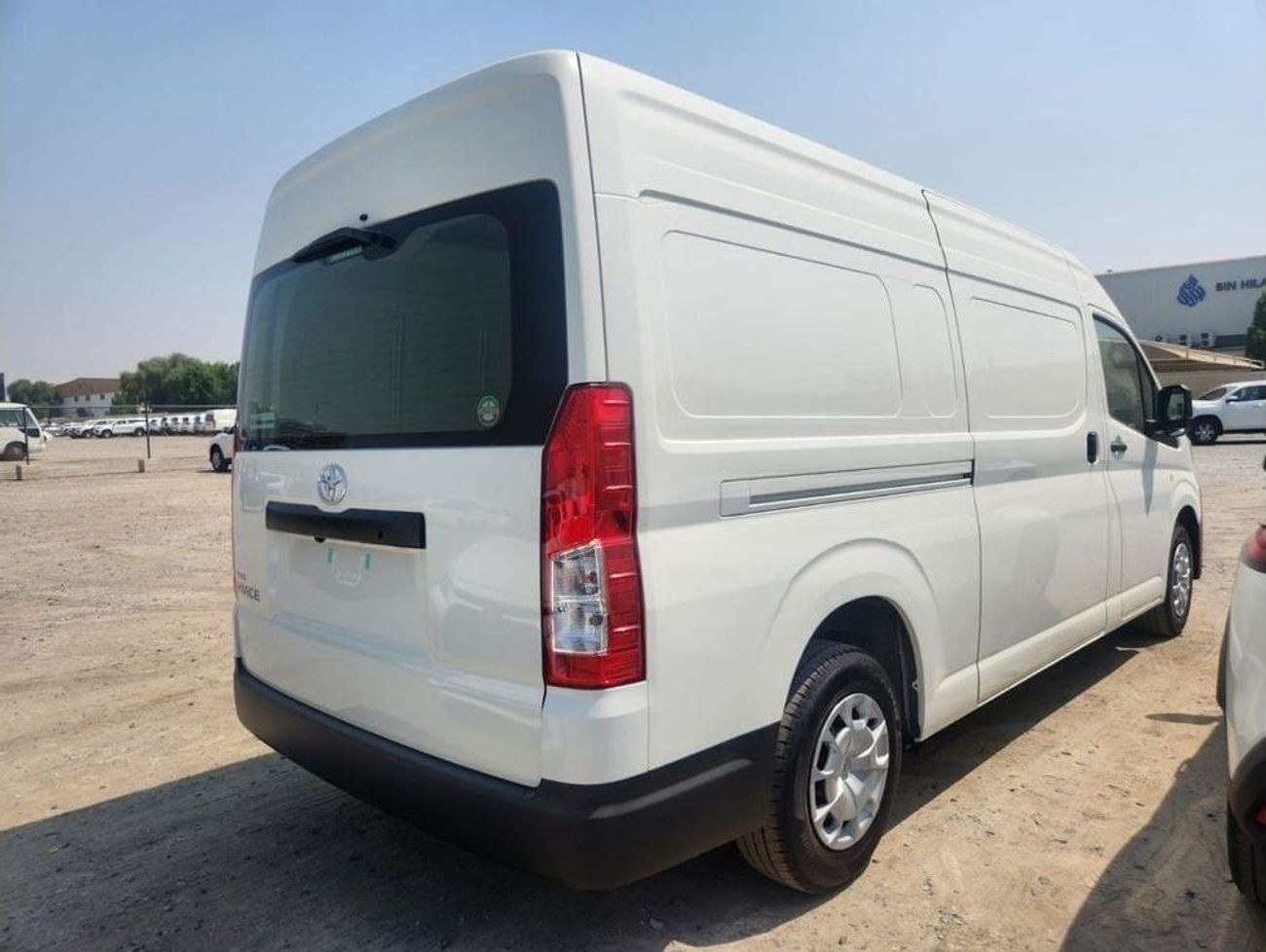 تويوتا هاياس 2025 Toyota Hiace (New-Shape) High-Roof Panel Cargo Delivery Van 3.5L V6 Petrol M/T RWD Export Only