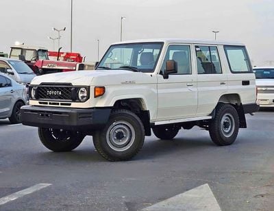 تويوتا لاند كروزر 70 LC76 | V6 | 4.2L DIESEL | M/T | POWER WINDOWS WITH LEATHER | 4WD (CODE # 68037)