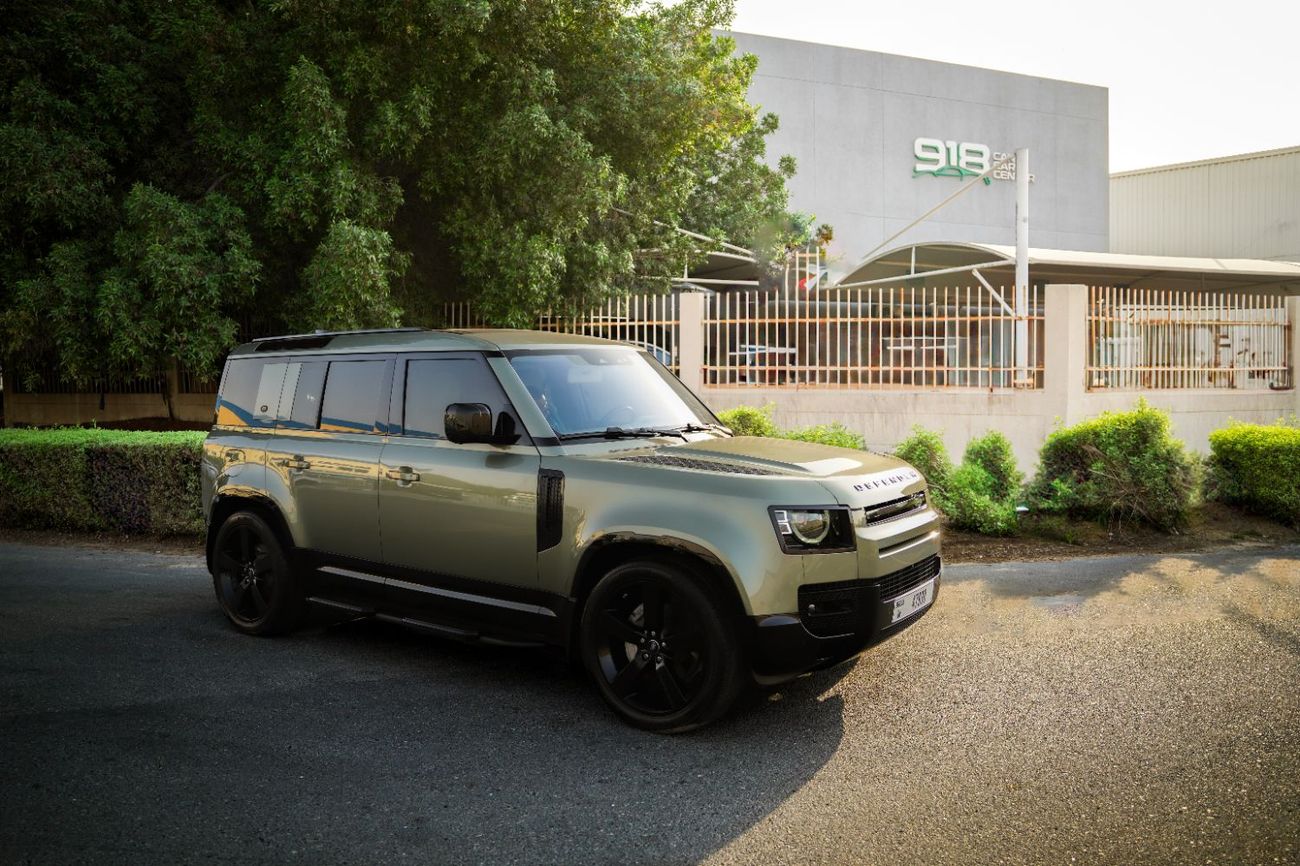 Land Rover Defender P400 110 X-Dynamic SE 3.0L (5 Seater)