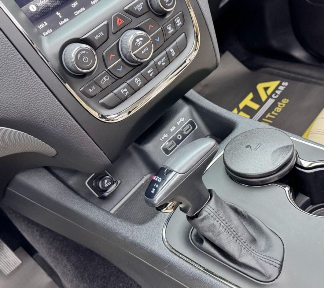 دودج دورانجو GT 3.6L (292 HP) 2018 Dodge Durango GT, Dodge Warranty, 7 Seater, Excellent Condition, GCC