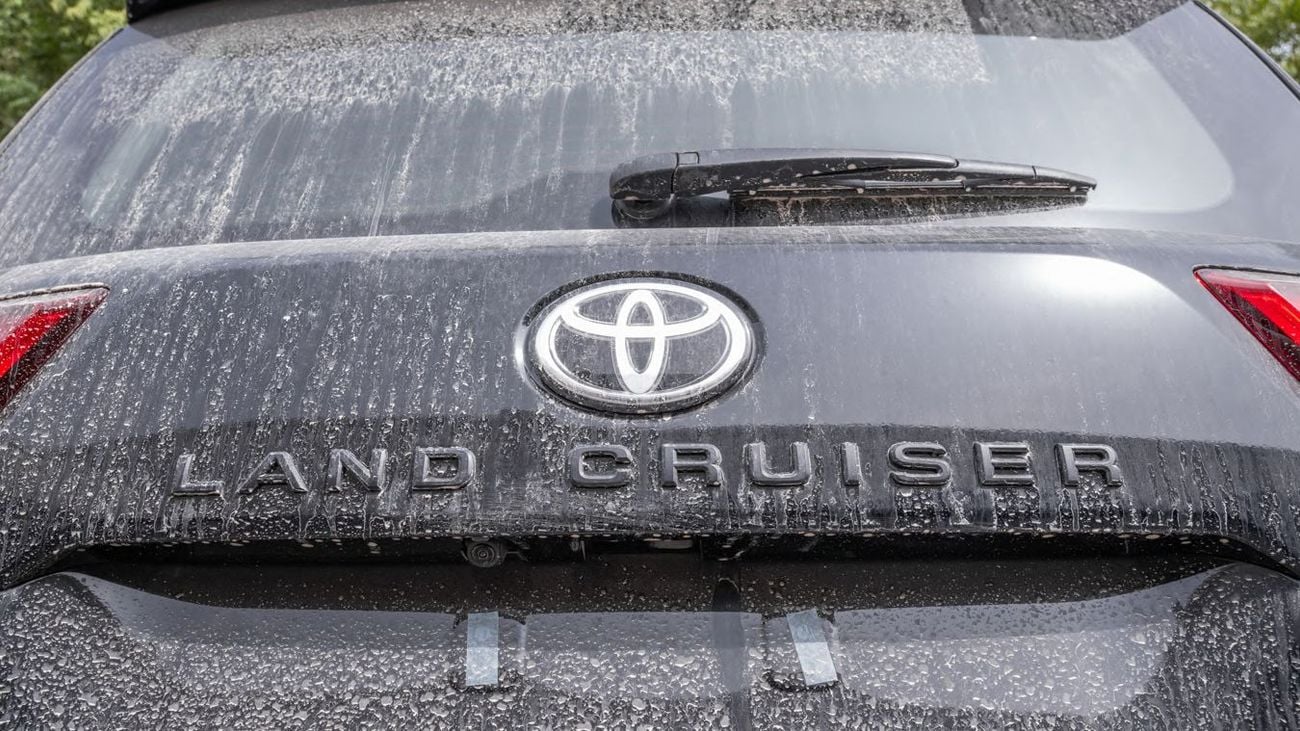 Toyota Land Cruiser LC 3.5 GRS(ATT BLACK INSIDE GRS BLACK& DK.RED)2026