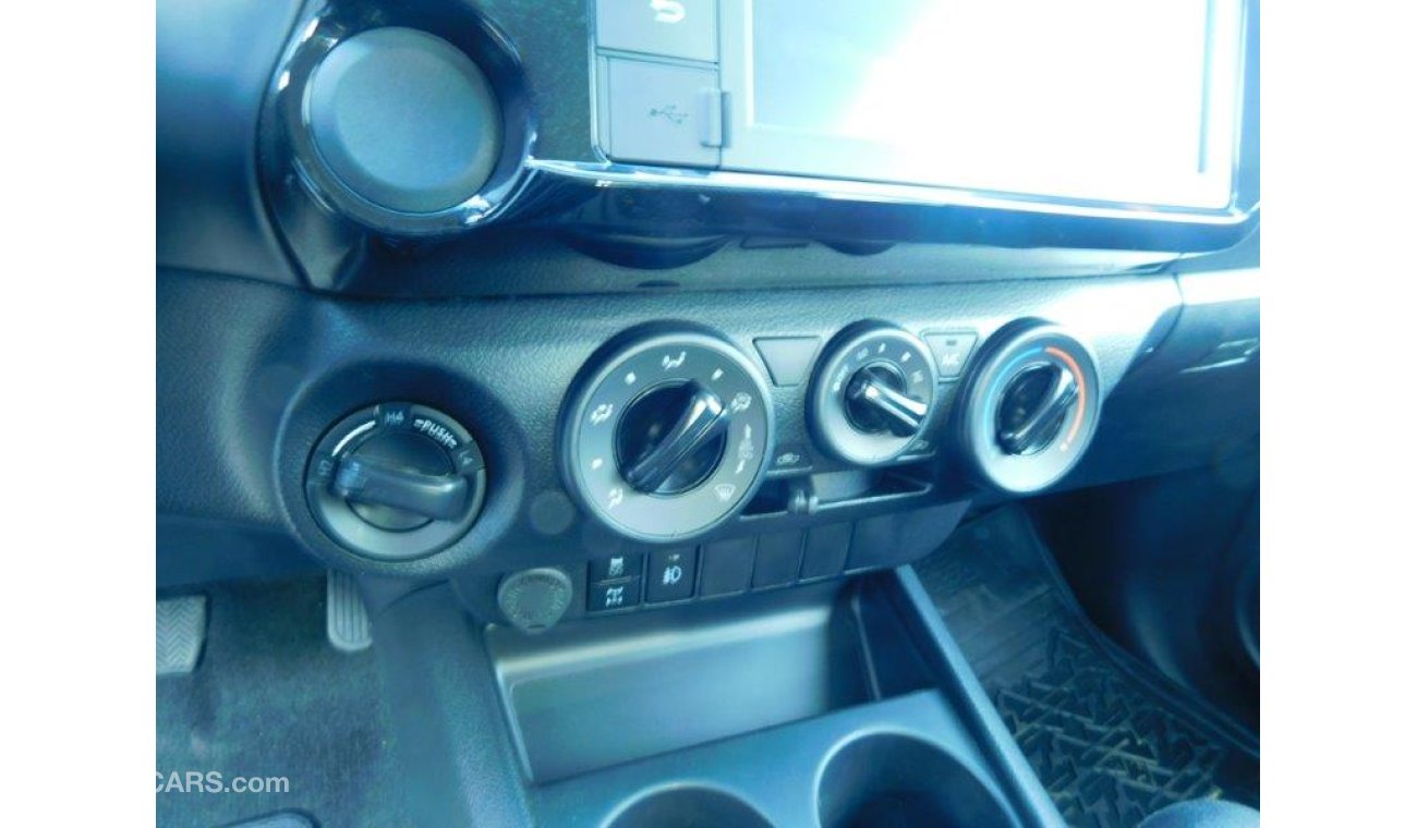 تويوتا هيلوكس Double Cab Pickup DLX 2.4L Diesel 4wd A/T