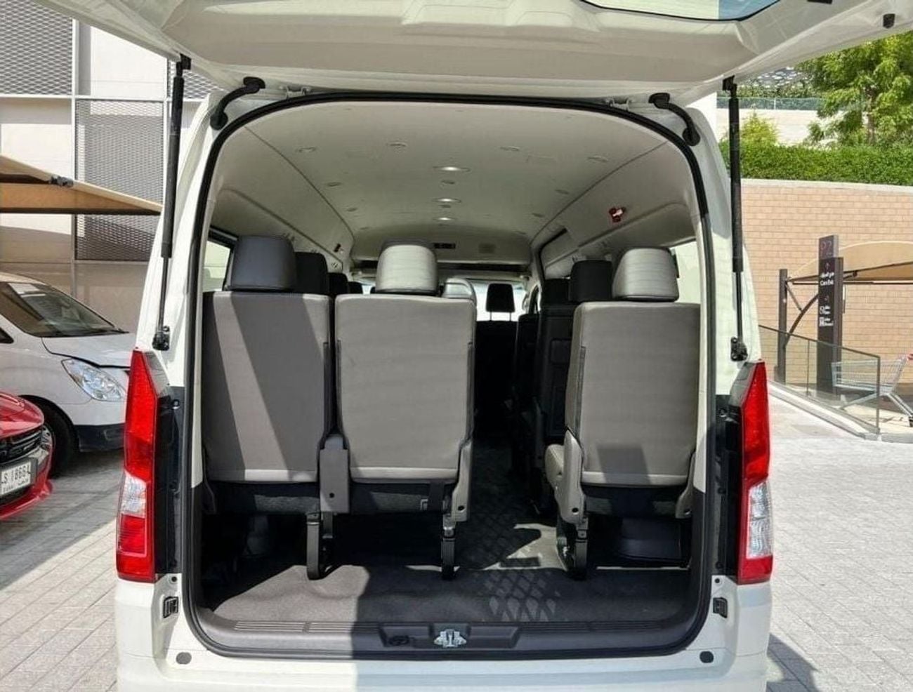 تويوتا هاياس 2025 Toyota Hiace GL 13-Seater High-Roof Full-Option 3.5L V6 Petrol M/T RWD Export Only