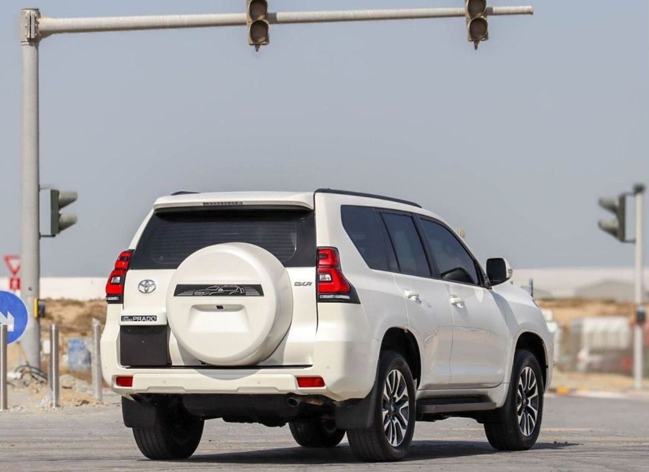 تويوتا برادو GXR 4.0L 4WD Toyota Prado GXR, 4.0L, 2022 GCC, Original Paint, accident-free, in excellent condition