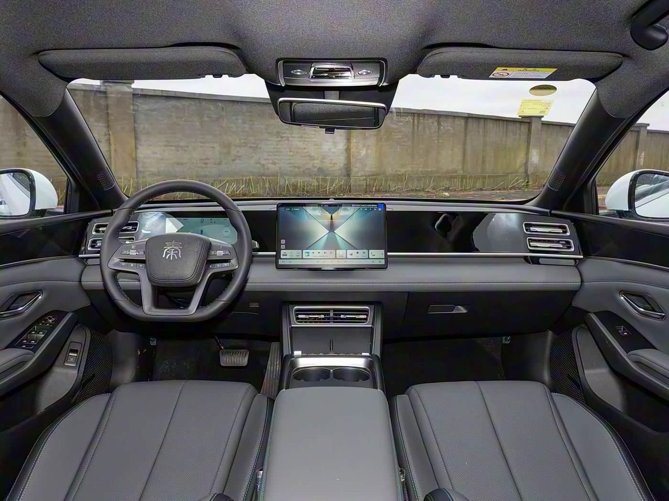 BYD Qin L DM-i BYD QIN L DMi 128Km Leading Version 2025