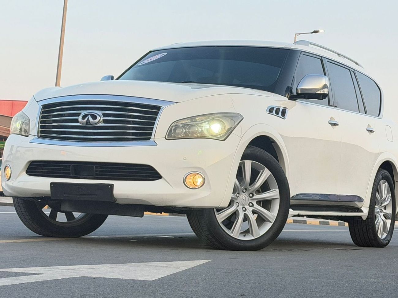 إنفينيتي QX56 فل اوبشن رقم واحد
