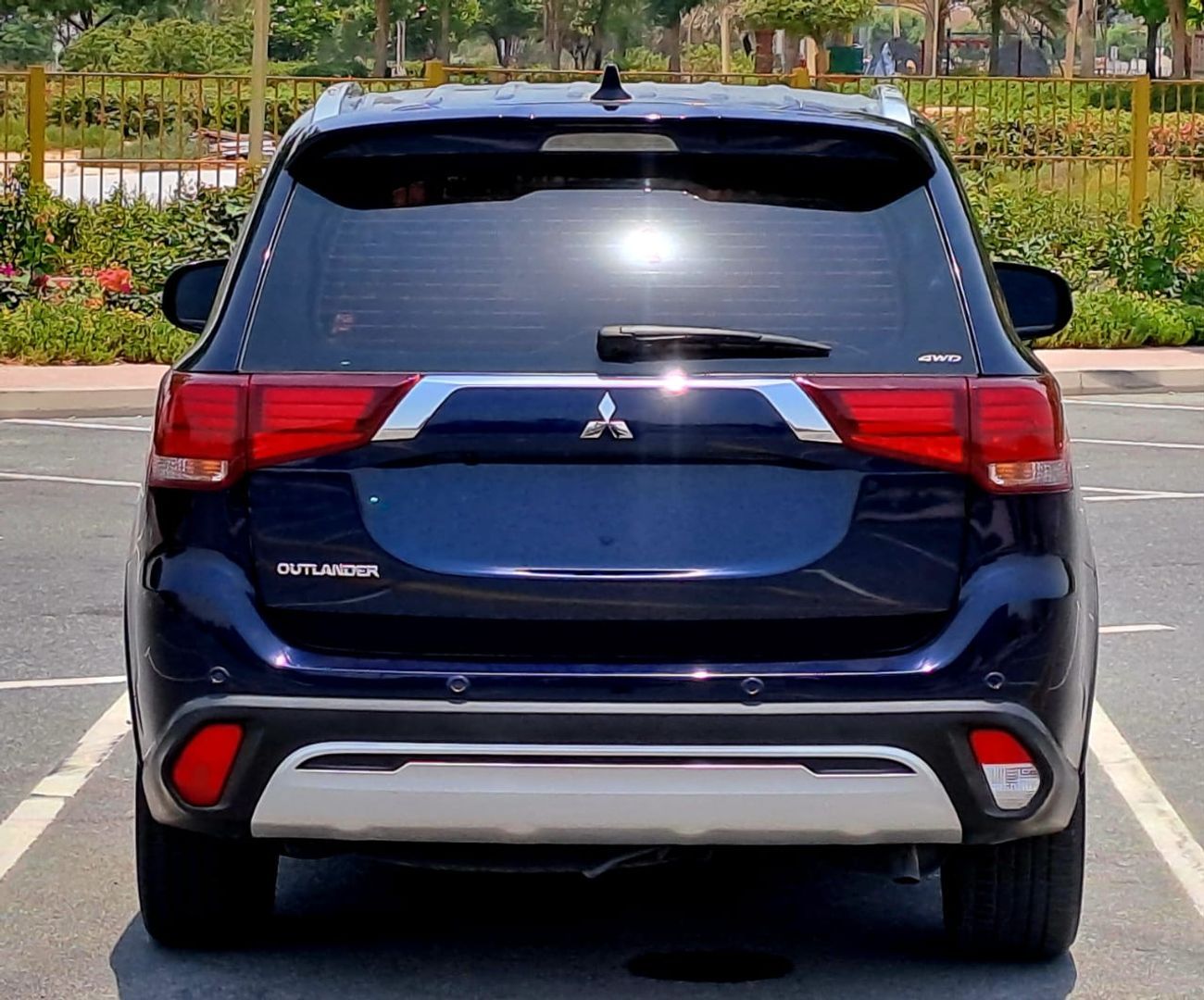 Mitsubishi Outlander GLX High 2.4L 899-Monthly l GCC l Cruise, Camera, 4x4 l Accident Free