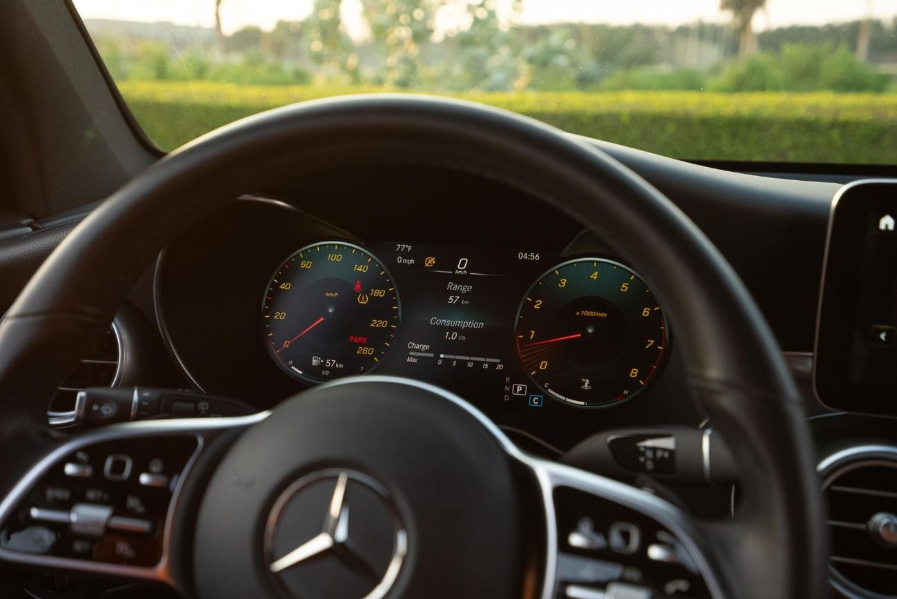 Mercedes-Benz GLC 300 3years warranty, 2 years free service, free registration, contact number 0507273386