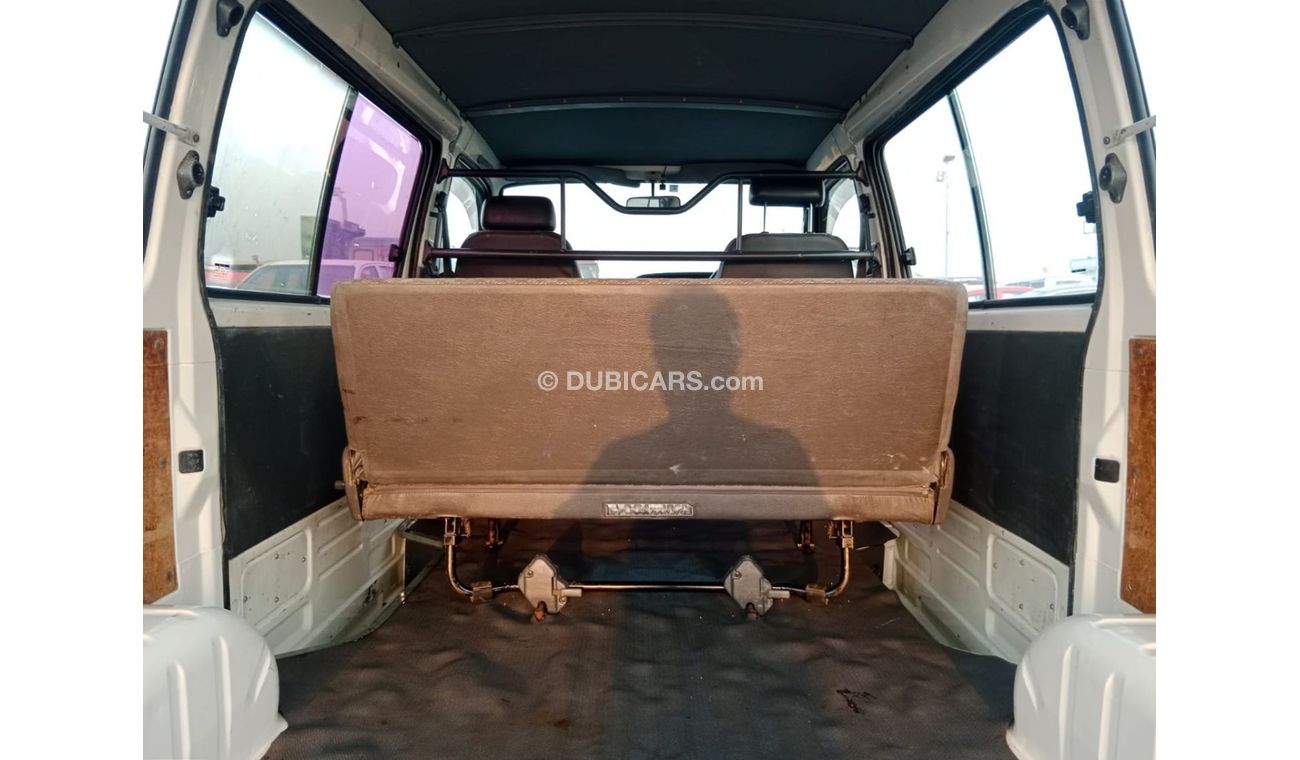 Toyota Hiace TOYOTA HIACE VAN RIGHT HAND DRIVE(PM13076)