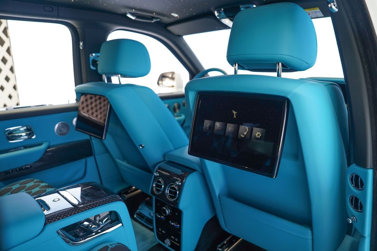 رولز رويس كولينان BLACK BADGE