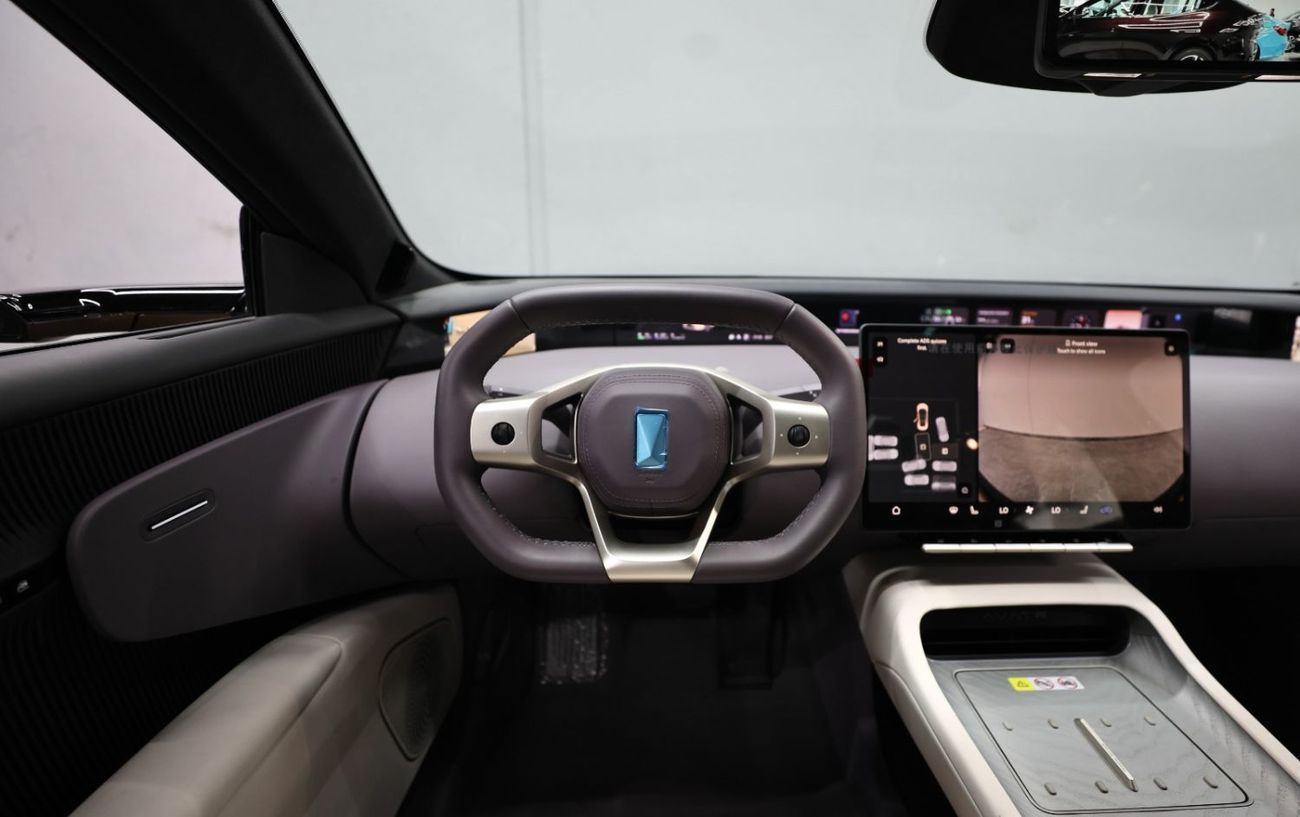 أفاتر 12 Performance AWD