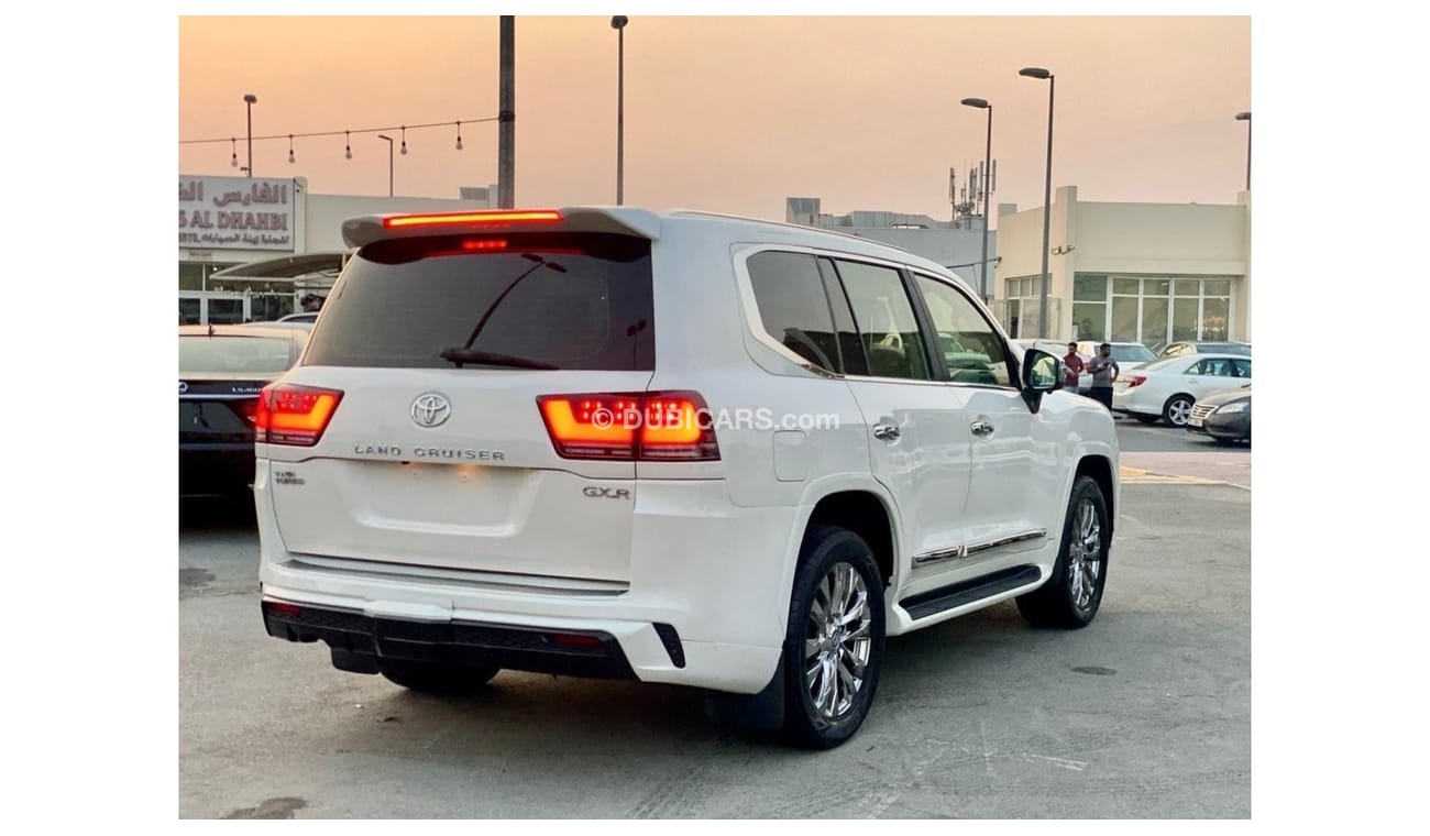 Used Toyota Land Cruiser 2011 for sale in Dubai - 775264