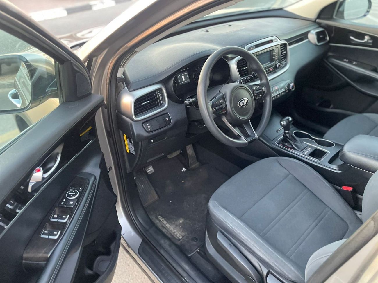 Kia Sorento 2017 Kia Sorento LXS 2.4L V4 GDi - AWD 4x4 - MidOption+ Rear CAM - 73,300 Mileage