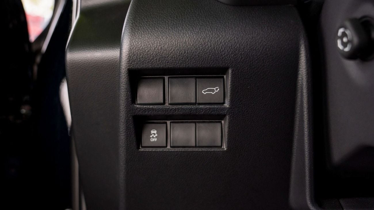 تويوتا لاند كروزر LAND CRUISER VXR 3.3L DIESEL FULL OPTION 2025