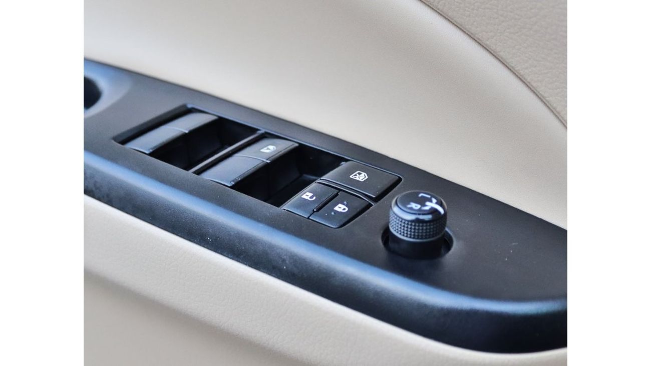 تويوتا يارس سيارة تويوتا ياريس SE (XP130) 2021، سيدان بأربعة أبواب، محرك بنزين 4 سلندر سعة 1.5 لتر، ناقل حركة أو