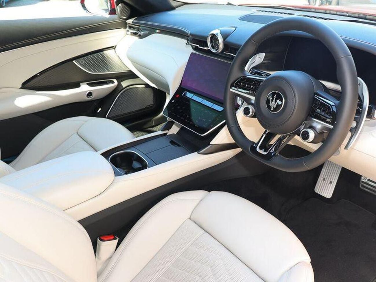 مازيراتي جران كابريو 3.0 V6 ZF AWD Euro 6 (s/s) 2dr (EXPORT ONLY) Right Hand Drive