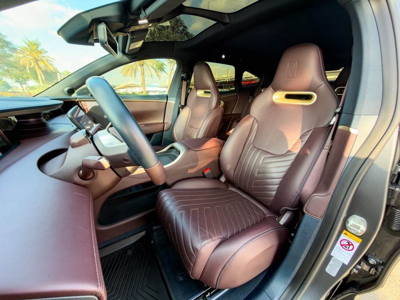 Avatr 11 SPORT 2023 Avatr 11 Performance AWD | 90 kWh | 592 Hp | Range (580 Km) | Law Mileage (69,000 Km)