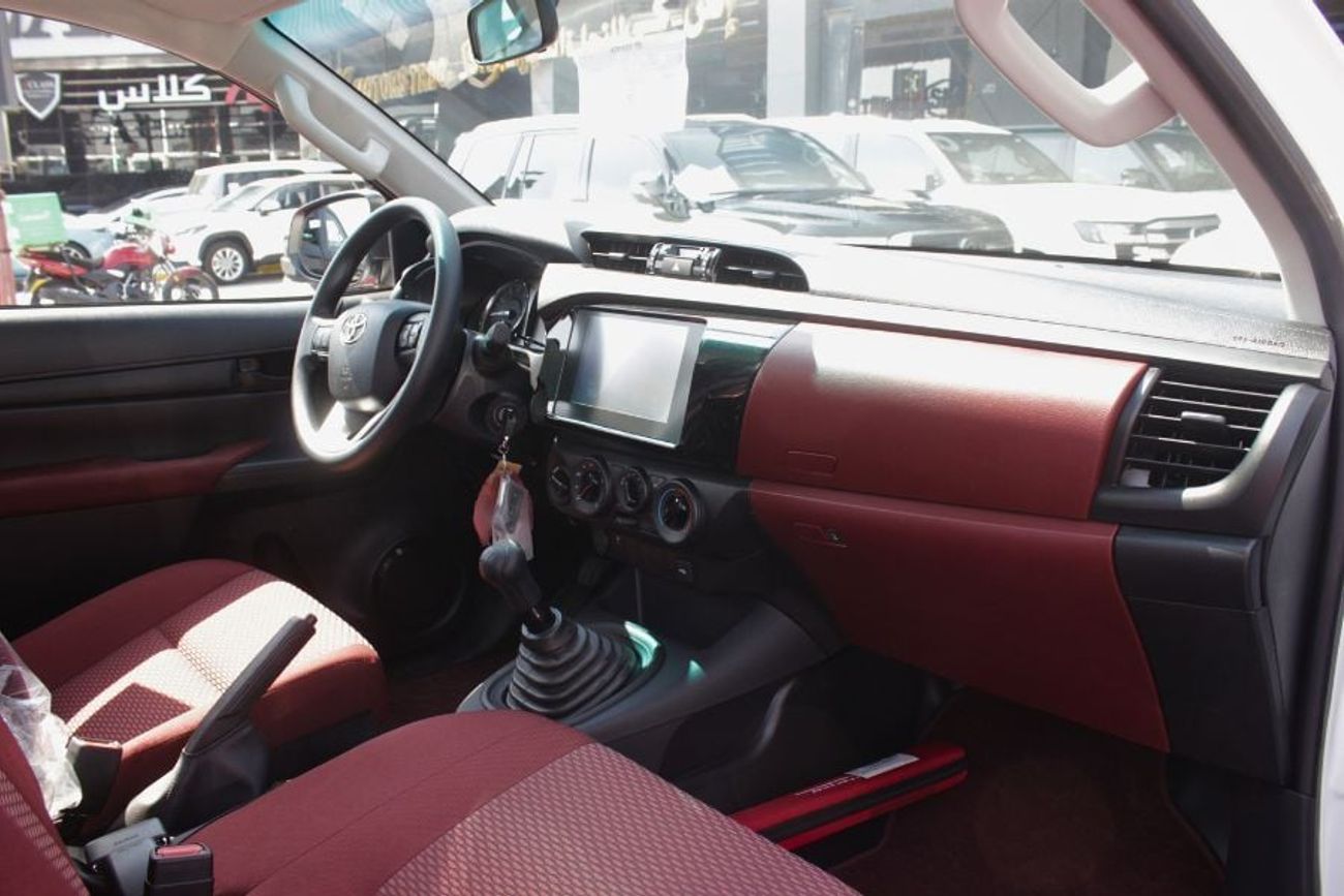 تويوتا هيلوكس GLX 2.7L Single Cab Utility 4WD M/T