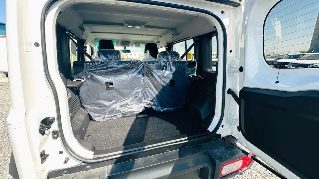 سوزوكي جيمني 1.5L 4WD GLX 5Doors Automatic