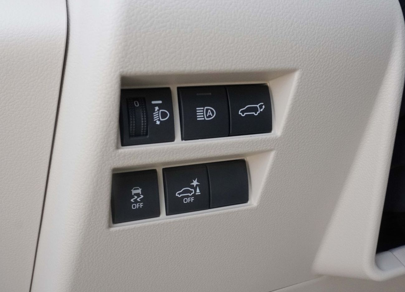 Toyota Land Cruiser GXR 3.5L