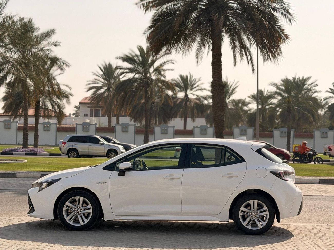 تويوتا كورولا Hybrid