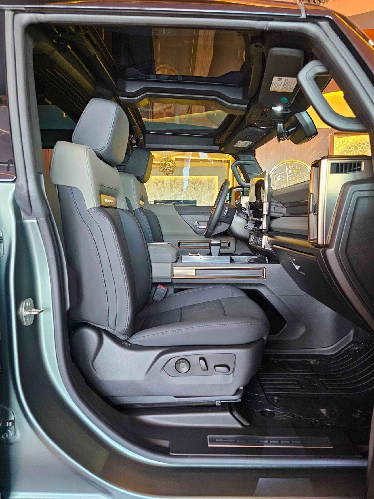 GMC Hummer EV EDITION 1/ 3x/ CLEAN TITLE/ 600 MILES ONLY/ ORIGINAL PAINT/ 8419 MONTHLY