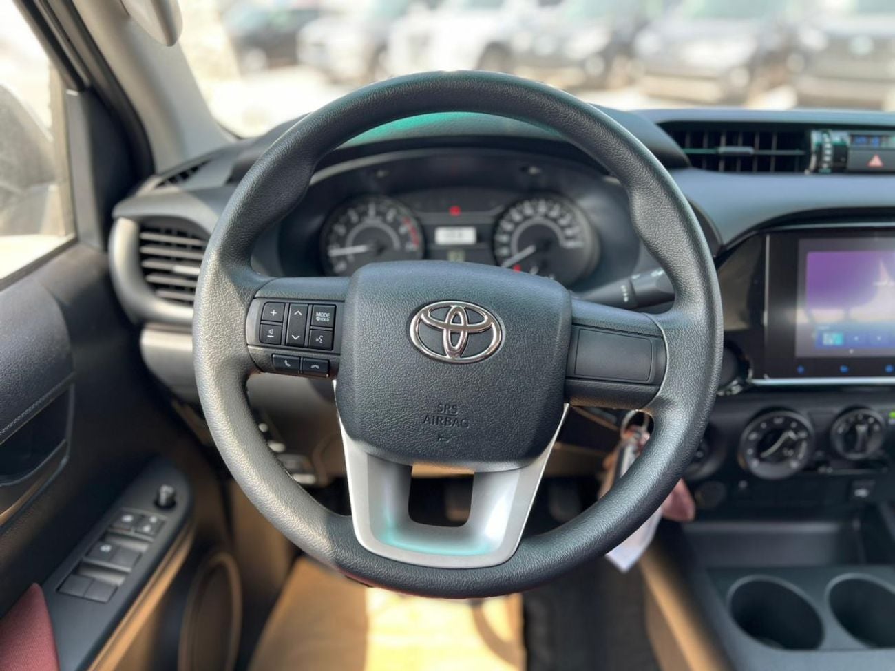 Toyota Hilux DLX EXPORT ONLY - TOYOTA HILUX 2.7L A/T (Red Interior)
