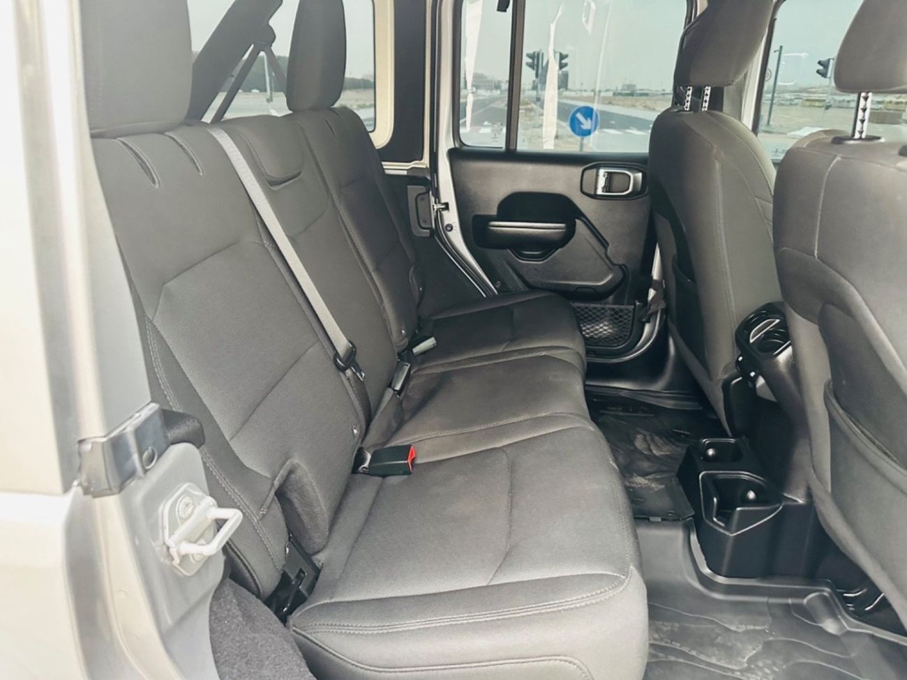 جيب رانجلر MODEL 2021 GCC CAR PERFECT CONDITION INSIDE AND OUTSIDE