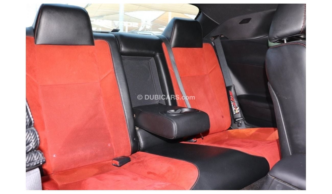 Dodge Challenger Dodge Challenger SRT 392