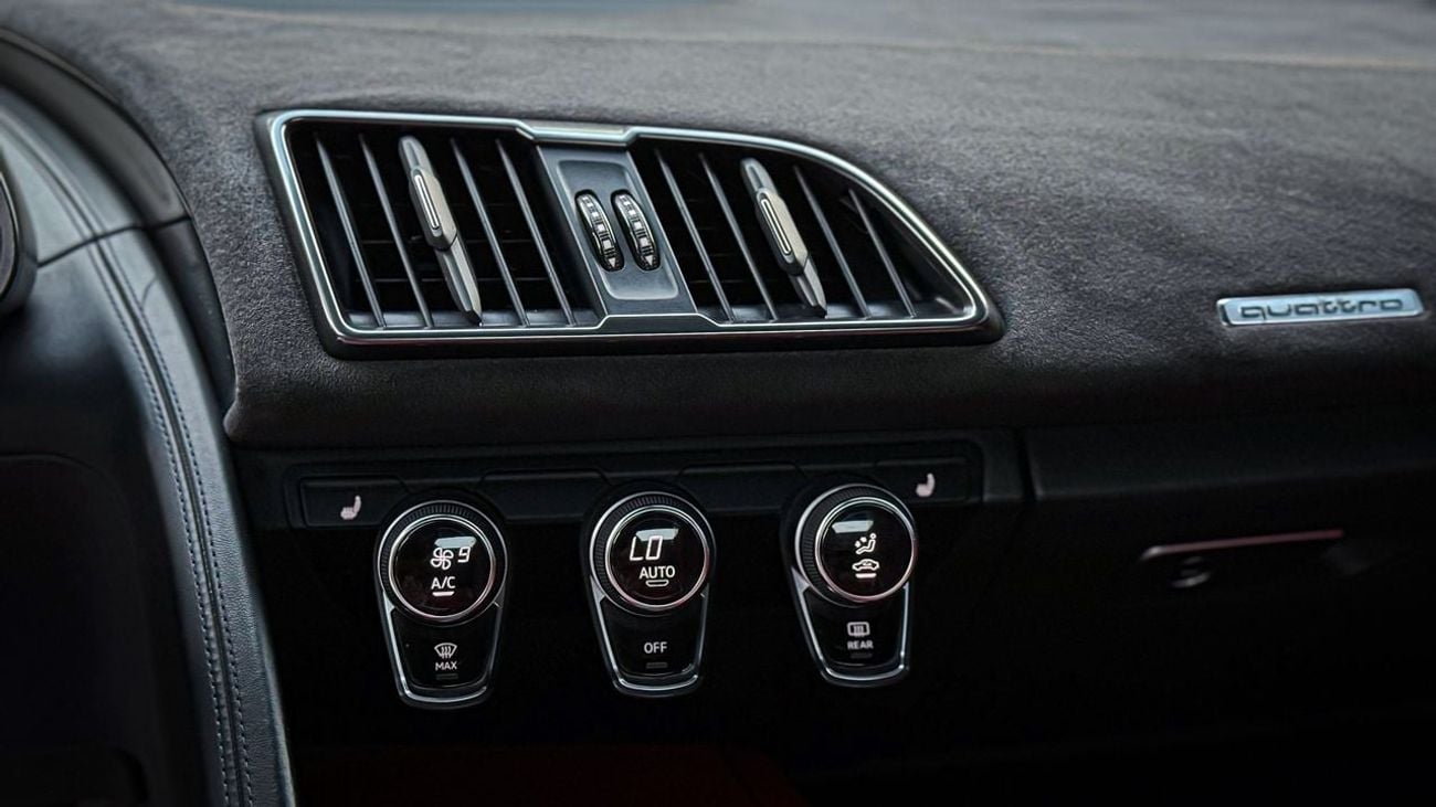 أودي R8 Spyder V10 Plus 5.2L