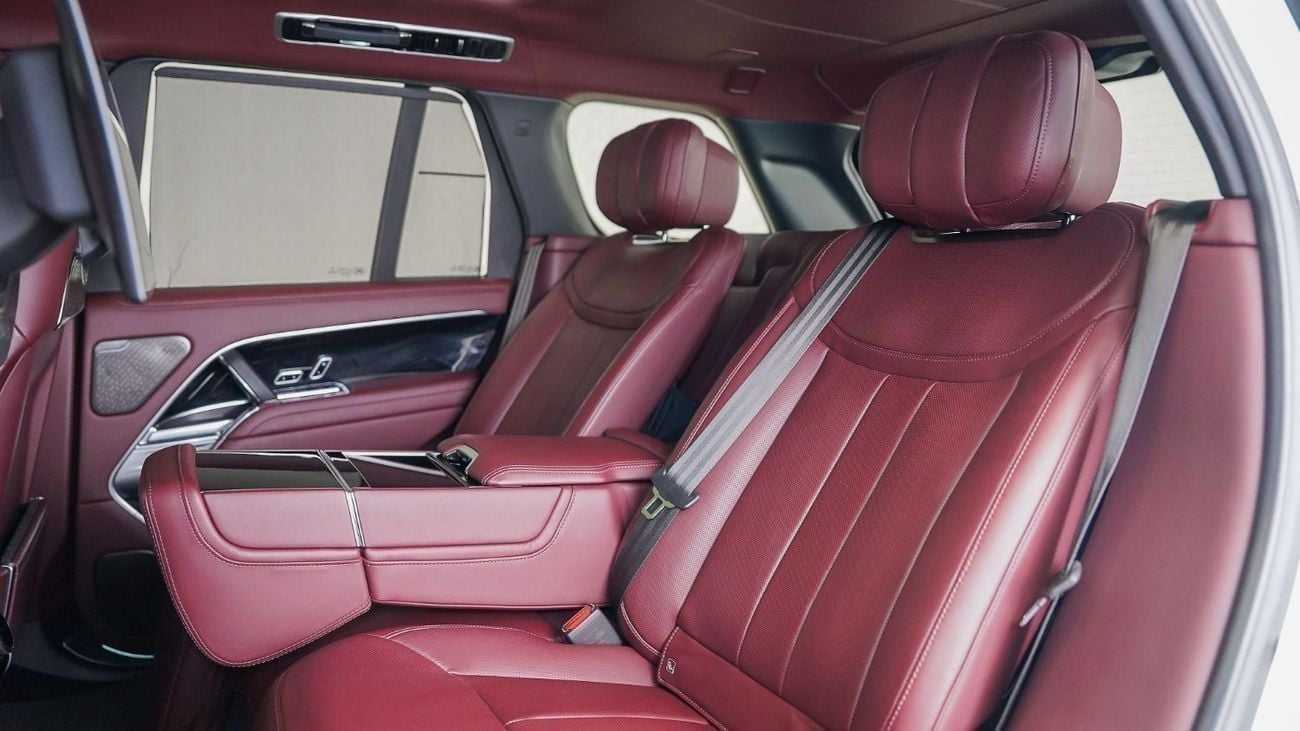 Land Rover Range Rover Autobiography P400 3.0L UAE's Very Best Example | AED 7,067 Per Month