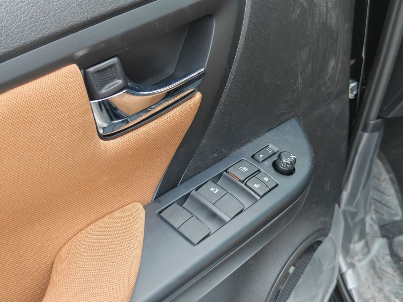 تويوتا فورتونر 2026 Toyota Fortuner 2.4L Diesel AT 4WD GCC Spec