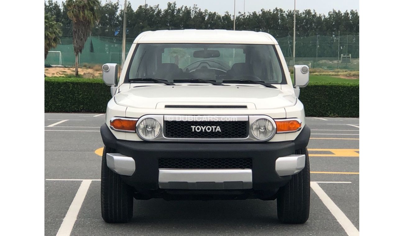 تويوتا إف جي كروزر موديل 2010 خليجي حاله ممتازه جدا من الداخل والخارج فل مواصفات