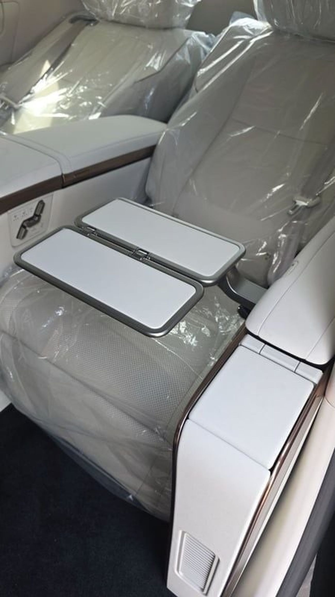 Lexus LM 350h LM350H VIP 4-Seater