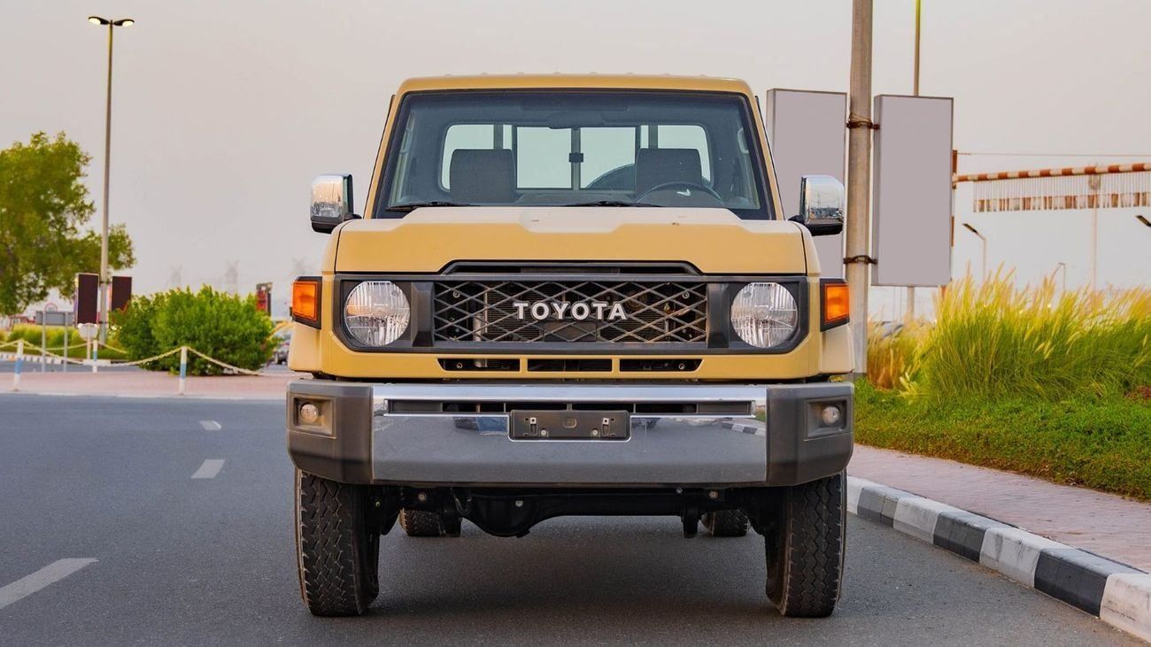 Toyota Land Cruiser Pick Up 2025 Toyota Land Cruiser LC 79 4.0L AT Petrol (Beige) Basic