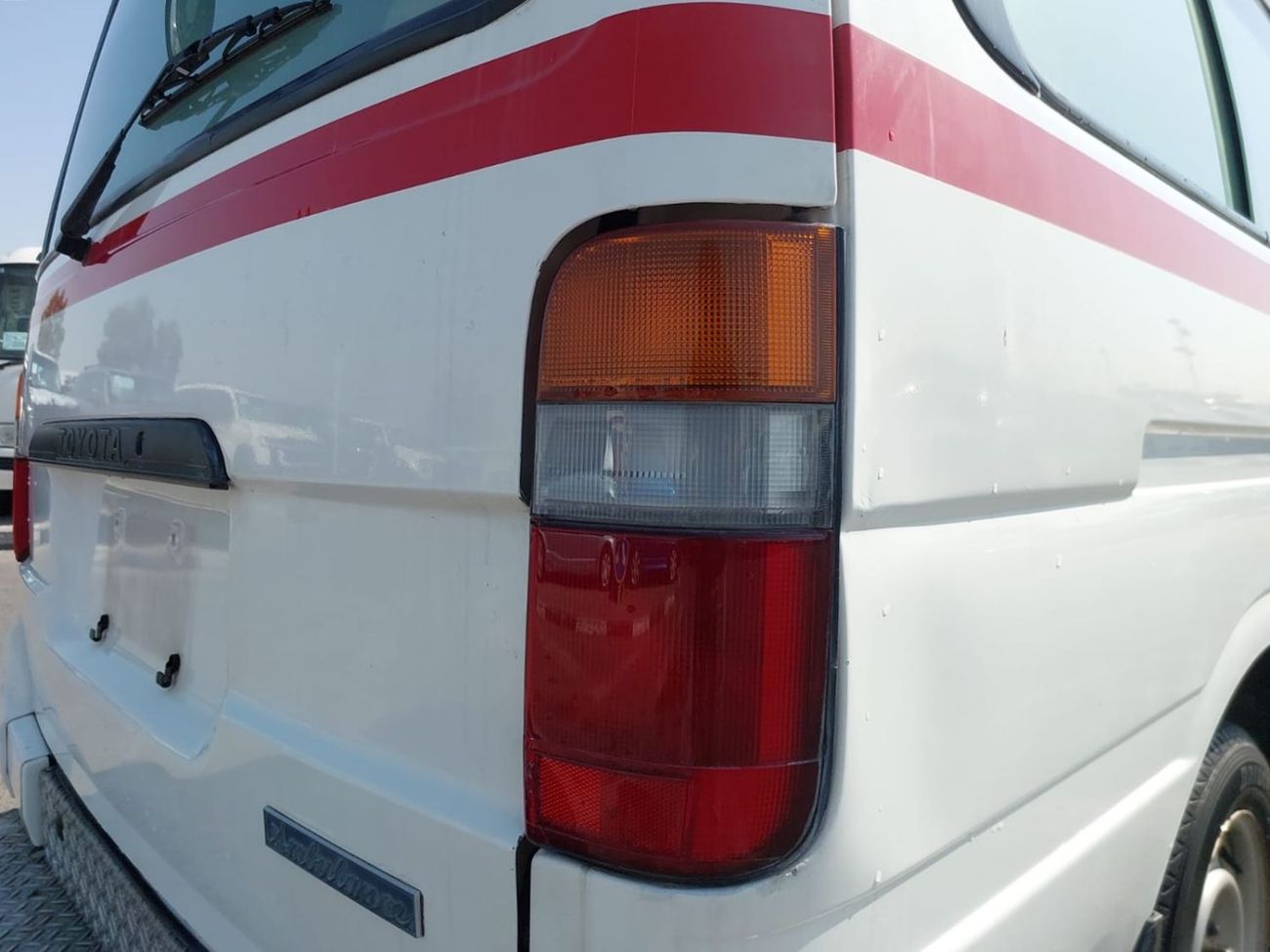 Toyota Hiace (RAMADAN OFFER) TOYOTA HIACE VAN AMBULANCE RHD 1997 MODEL 2.4 L PETROL AUTOMATIC(PM01771)