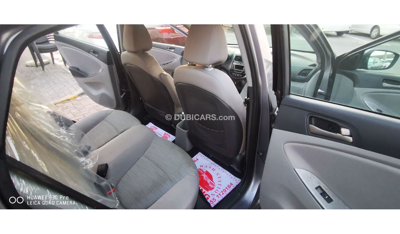 هيونداي أكسنت GL Hyundai Accent 2015 Free Accident (1.6 CC)