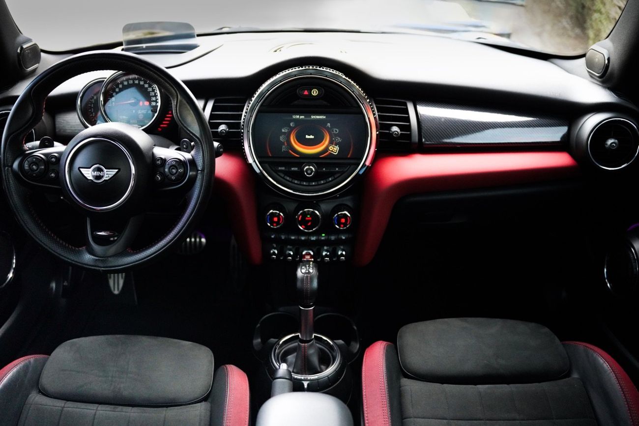 Mini Cooper John Cooper Works 2.0L (231 HP)