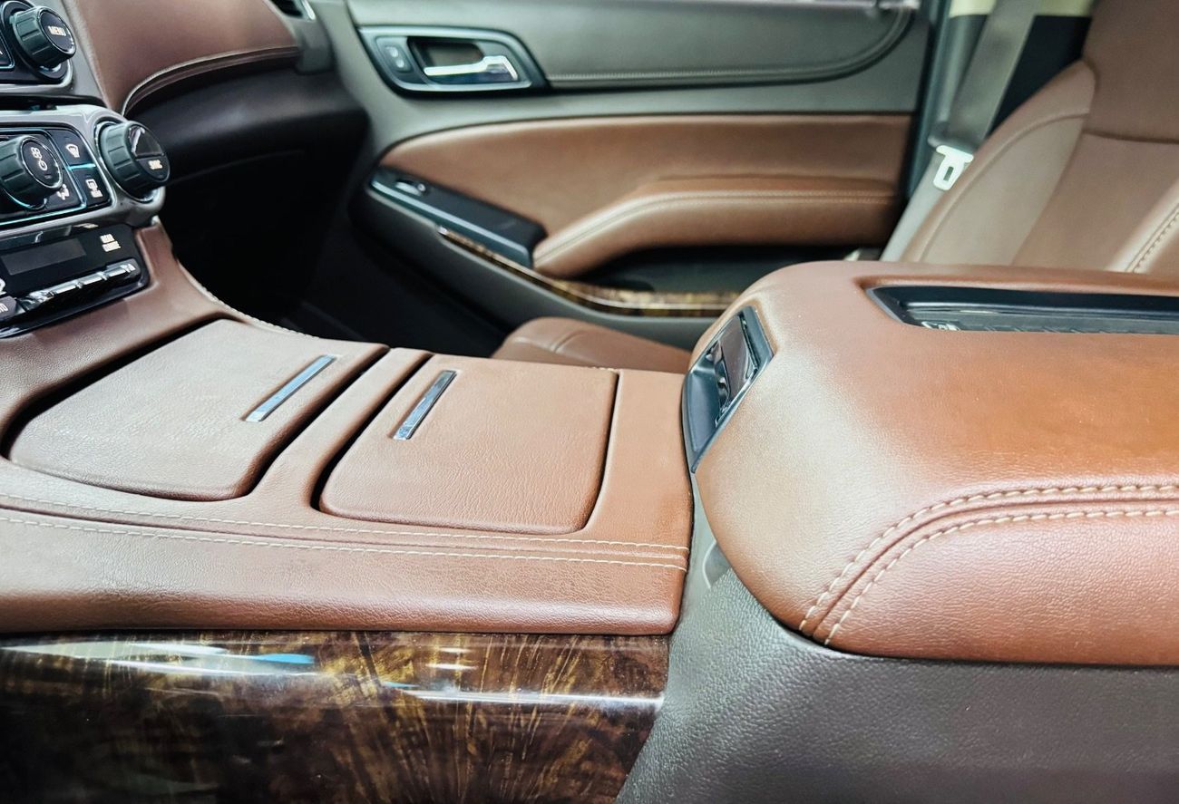 Chevrolet Suburban LTZ 5.3L 4WD